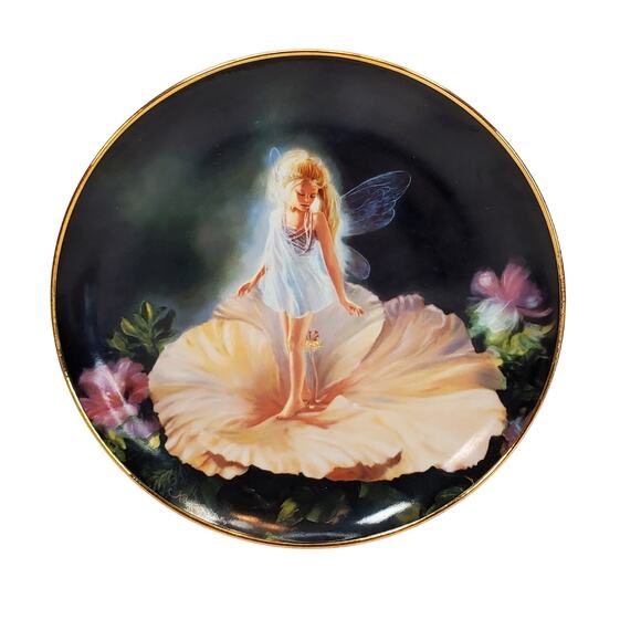 Danbury Mint Limited Edition Flower Girl The Enchanted Garden Fairy Plate - Picture 1 of 6